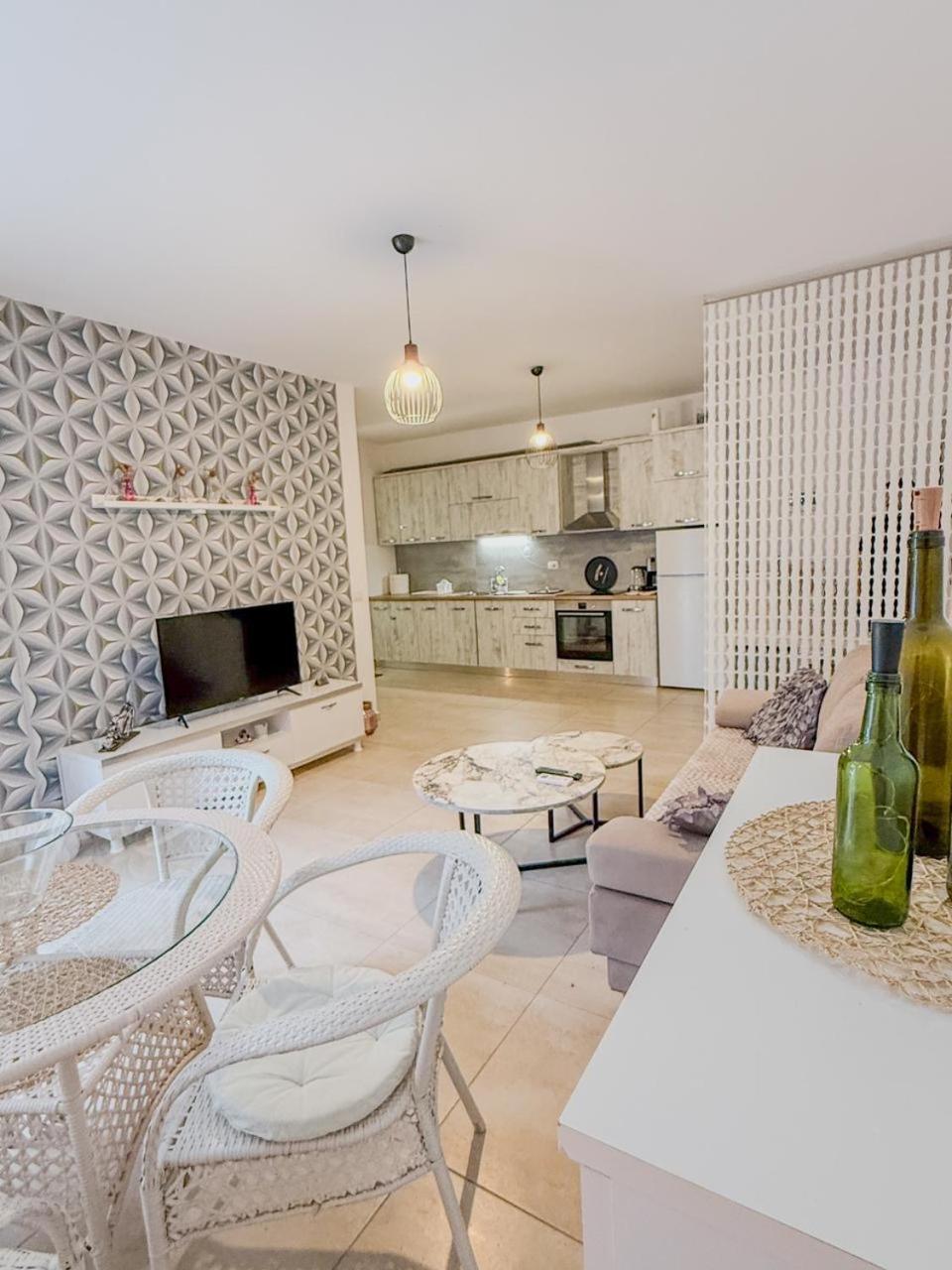 Odore Di Mare Apartments Sarande Exterior photo