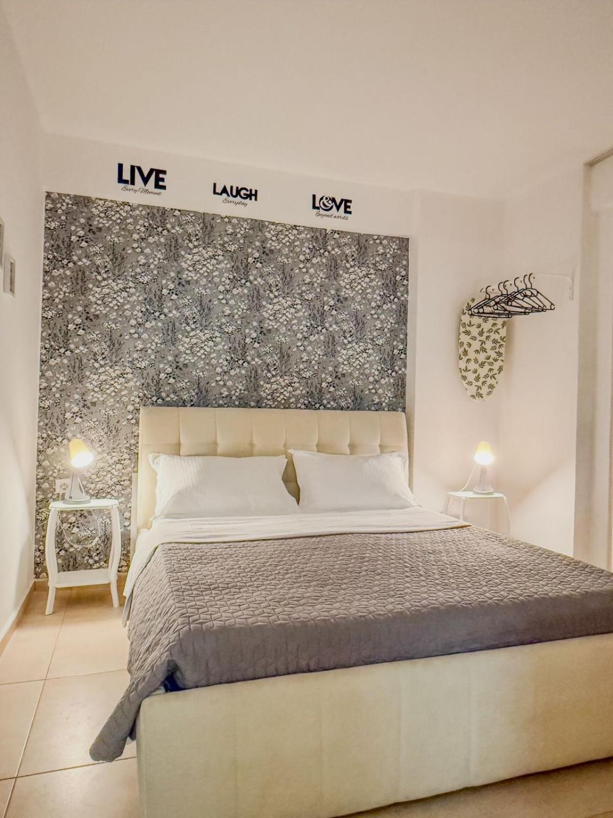 Odore Di Mare Apartments Sarande Exterior photo